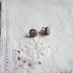 【刺繍】薄紫色のつぶつぶイヤリング