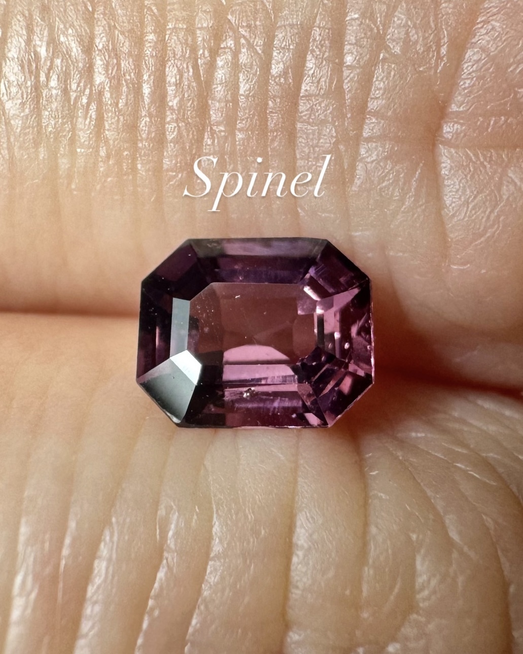 うる艶✨ビルマ産 ピンクスピネル 約0.9ct 6.3x5.2 ◎ネックレス可