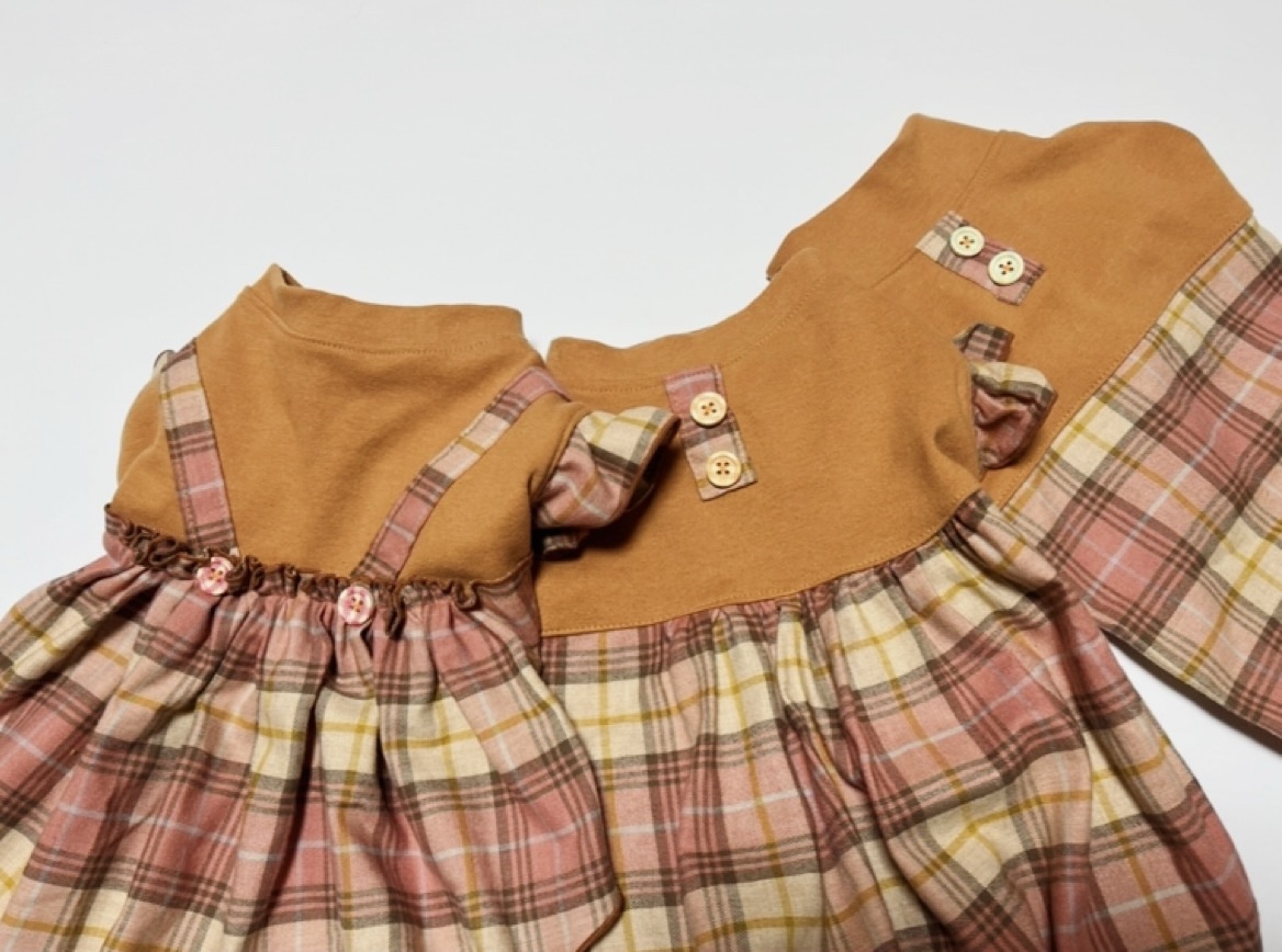 犬服『🍂秋カラー 起毛タータンチェック 吊りスカート風ワンピース
