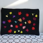 刺繍クラッチバック