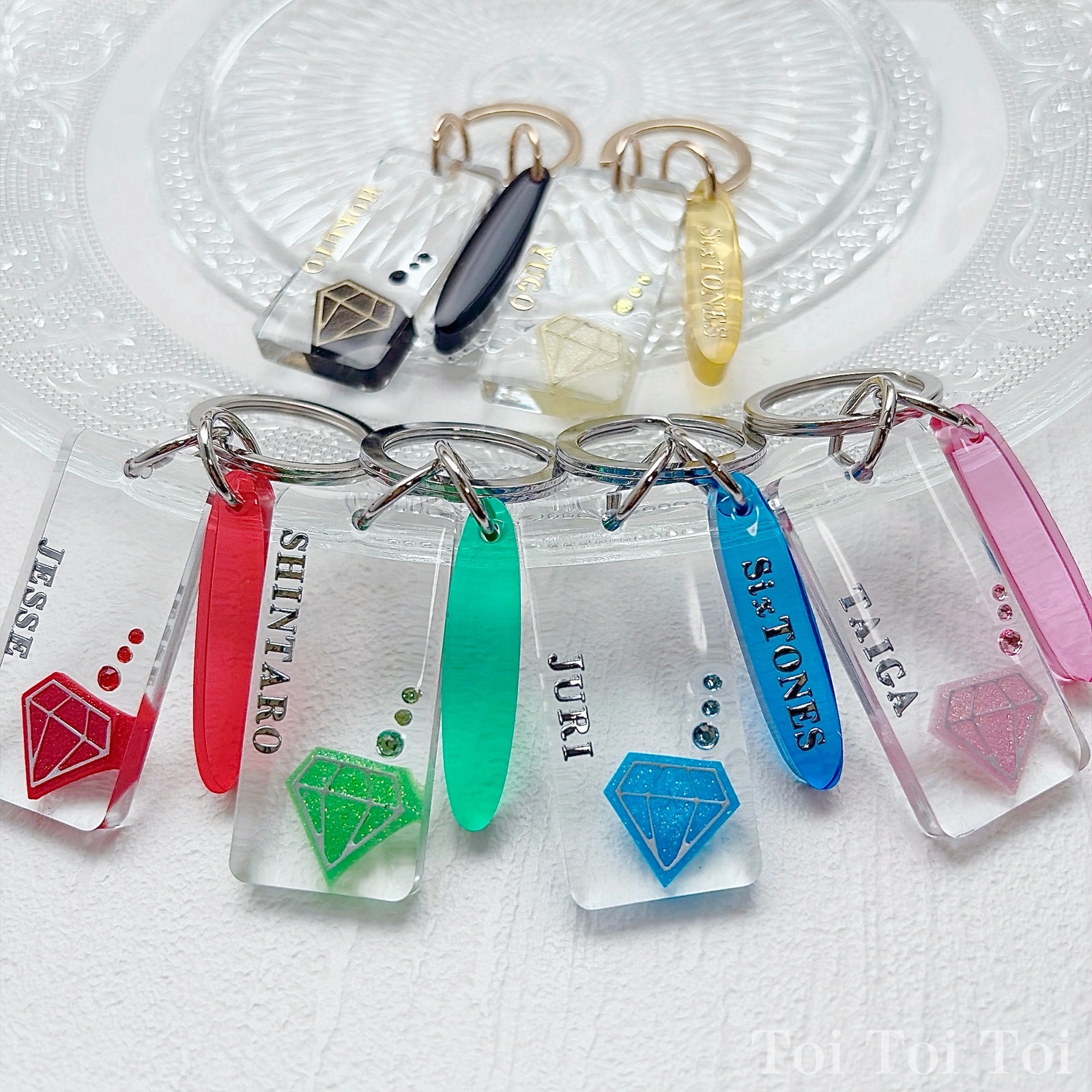 SixTONES Man 短冊風　キーホルダー　推し活　チャーム SixTONES♡推しカラーのダイヤモンドが輝く⸝⋆⸝⋆推し活キーホルダー