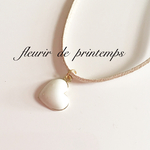 ホワイトハートのシンプルネックレス