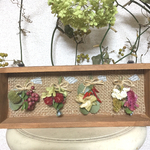 ピンクペッパーや紫陽花のフレーム