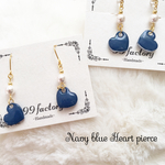 ☆送料無料☆navy blueのゆらゆらハートピアス&イヤリング