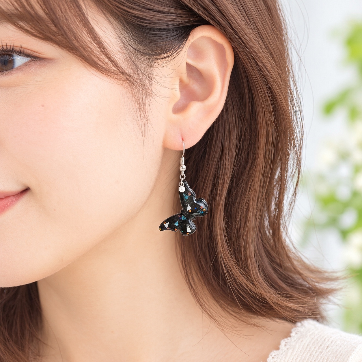 黒蝶の煌めき｜ハンドメイド蝶々レジンピアス - 3Dプリンター×レジン