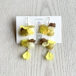 【 🍂Autumn yellow💛】揺れる花びらピアス💐