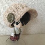 大きめニット帽：メタルボタン