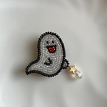 オバケwithミニオバケ　ブローチ　ビーズ刺繍