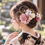 上品ダリアの髪飾り『くすみP』　結婚式　成人式　胡蝶蘭　和装　振袖　卒業式　白無垢　色打掛　前撮り　花嫁　着物　ヘッドドレス　袴田　留袖　ヘアピン　結婚式髪飾り　成人式髪飾り　卒業式髪飾り　ピンク　