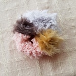 ふわもことフェイクファーのシュシュ