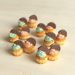 二色クリームのオレオカップケーキペア☆