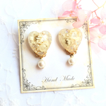 ☆雪の水中花♡シェルピアス(ホワイト)☆