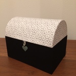 宝箱のような収納BOX（モノトーン小花&グレー）