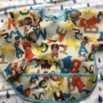 ♬再販♬ 動物たくさん 長袖 お食事エプロン(クリーム)