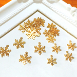 【再販×13】<大小 各20個 計40個> 雪の結晶チャーム 大小 ゴールド