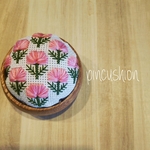お花畑のピンクッション 刺繍 ピンク