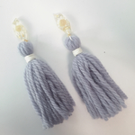ドライフラワーとタッセルピアス