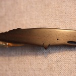 木製クジラネクタイピン