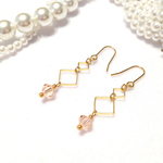 ♥ スクエアデザインが大人可愛いピアス