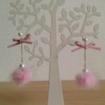 【SALE】ミンクファーとパールが揺れるピアス(ピンク)