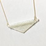 冬のスノーパールロングネックレス
