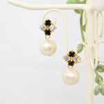 check glass stone×cotton pearl pierce