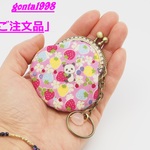 「0630-t様のご注文品」（パンダと苺）♡気持ち華やぐがま口バッグチャーム☆(ミニ）（口金5センチ)