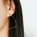片耳だけ ☆ゴールド　ハートフープ * 揺れるイヤリング