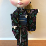 22センチドールサイズ・着物・黒小花×紺帯