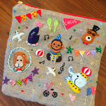 A様用サーカス柄刺繍ファスナーポーチ
