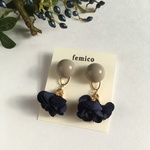 花びらタッセル2wayピアス（ネイビー）