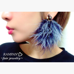 再販 ネイビー×グレー ファー ピアス