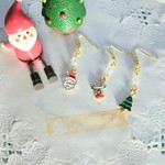 クリスマスチャームとスワロフスキーのピアス《イヤリング》