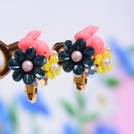 【4色】小さなうさぎとお花のイヤリング