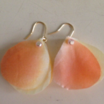 ばらのはなびらピアス(オレンジグラデーション)