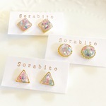 シェルパウダーのプチピアス