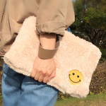 スマイル☺︎ボア クラッチバッグ