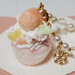 【1】ふわぷに♪Snow Strawberry Cake／バッグチャーム
