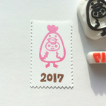 年賀状のワンポイントに★にわとりカブリ　2017