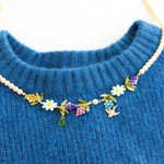 ガラスパールと刺繍のネックレス