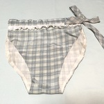 グレーのチェックのおふんちゃん」