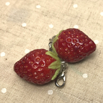本物みたいなイチゴのチャーム♪フェイクスイーツ
