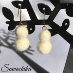 雪だるまのフェルトピアス[送料込み]