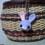 うさぎのキーホルダー(ラベンダー&ピンク)