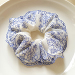 再販 ☆ Blue and White Porcelain ☆ チュールシュシュ
