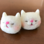 再販   羊毛猫さんブローチ