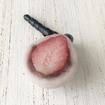 いちご大福のスマホピアス