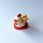 仲良し親子(ニワトリ＆ひよこ)