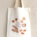 プチブレッドの羊毛刺繍トート☆