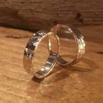 キラキラ槌目模様のシンプルペアリング 